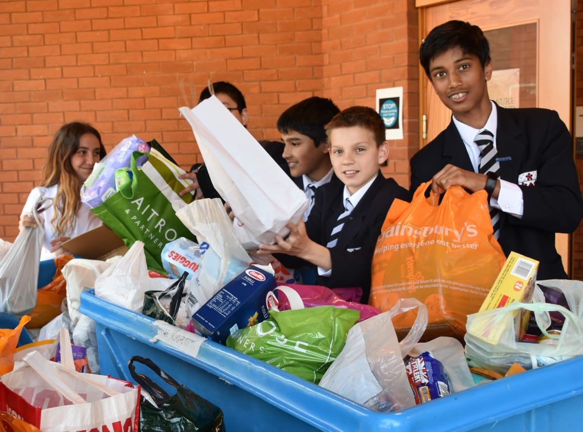 SE Magazines November 2022: The Benefits of Volunteering